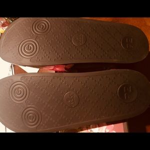 Women’s Gucci Slides